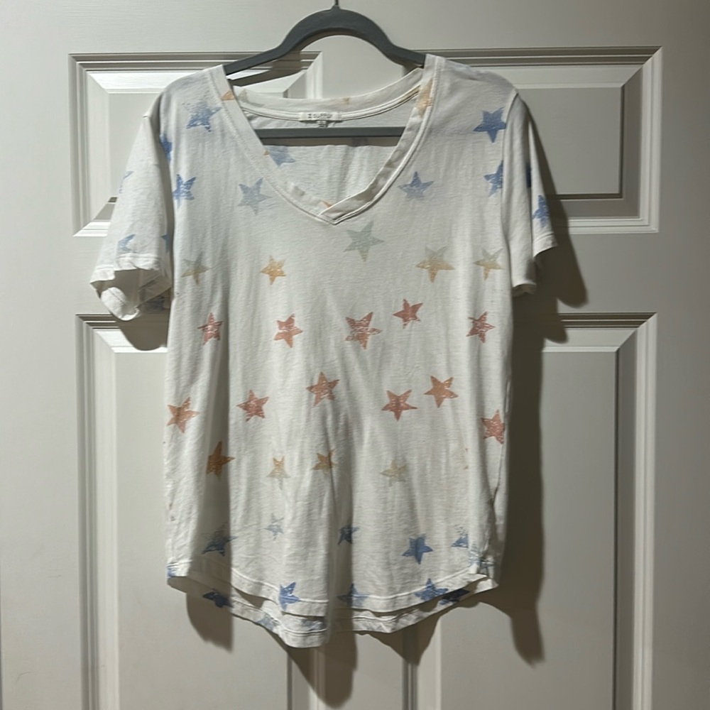 star v neck shirt